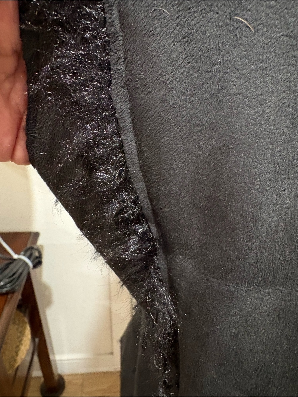 Love Tree Black Faux-Shearling Trim Vest - Picture 6 of 8